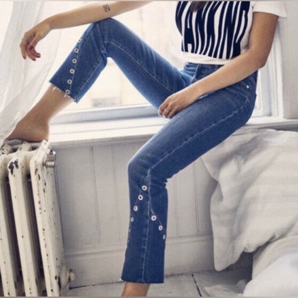 7 For All Mankind Distressed Edie Frayed Grommet Trim Distressed Jeans Size 28 - Picture 8 of 9